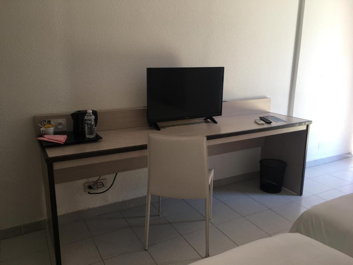 Hotel La Cle Saint-André-de-Sangonis エクステリア 写真