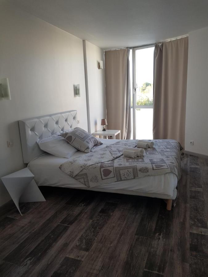 Hotel La Cle Saint-André-de-Sangonis エクステリア 写真